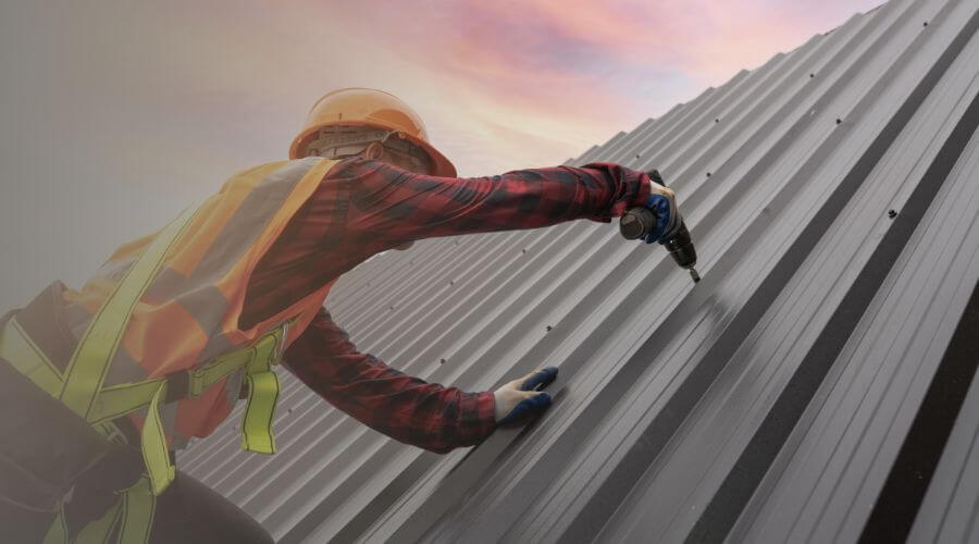 Professional gutter cleaning in Berino, NM